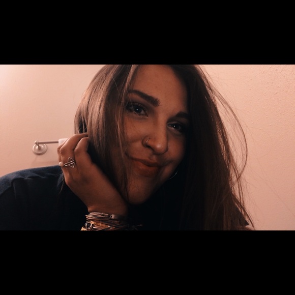 Meet your Posher, Katherin - Picture 1 of 2